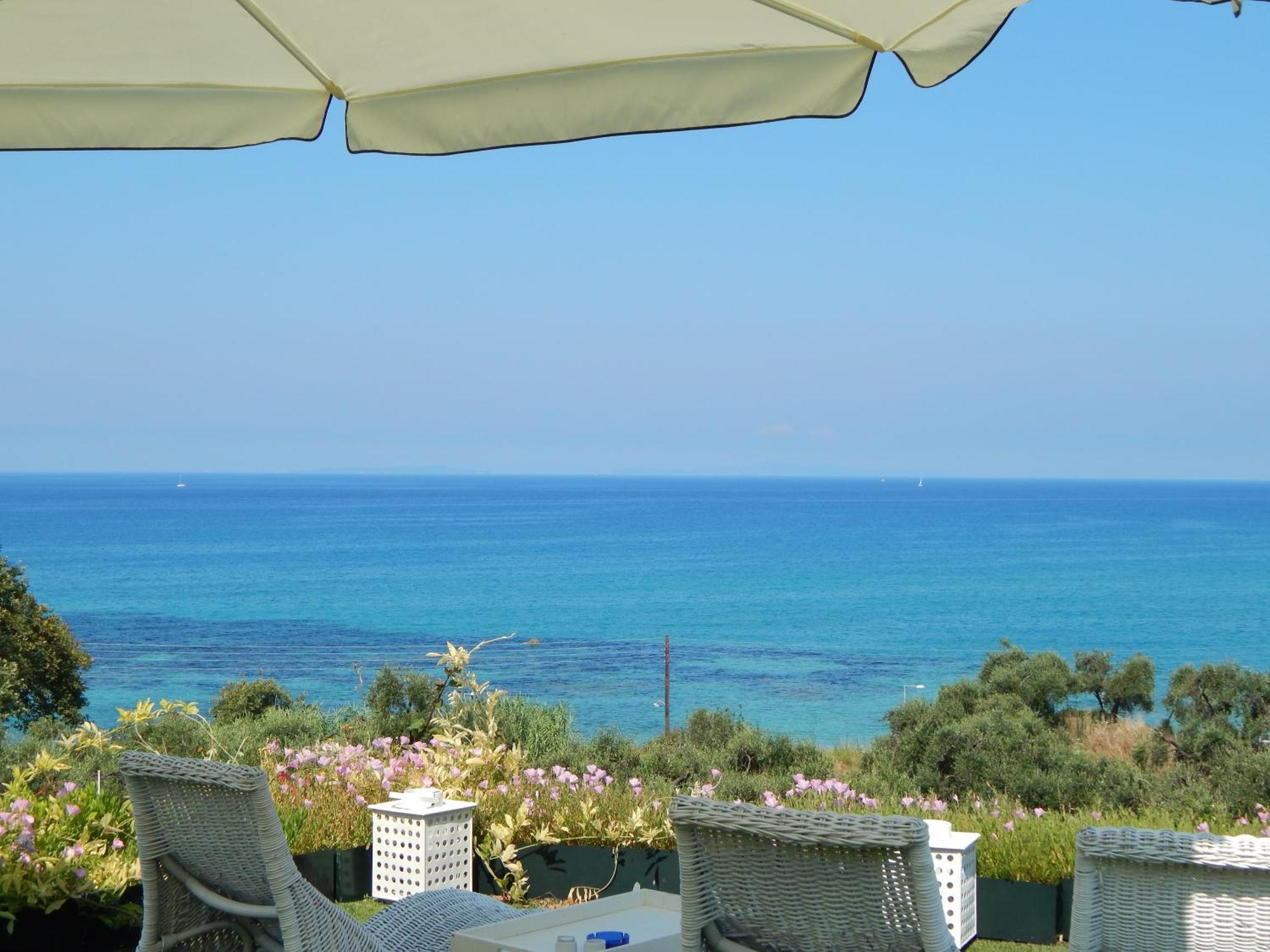 Palmina Mare Villa And Studios Paralia Vrachou Exterior photo