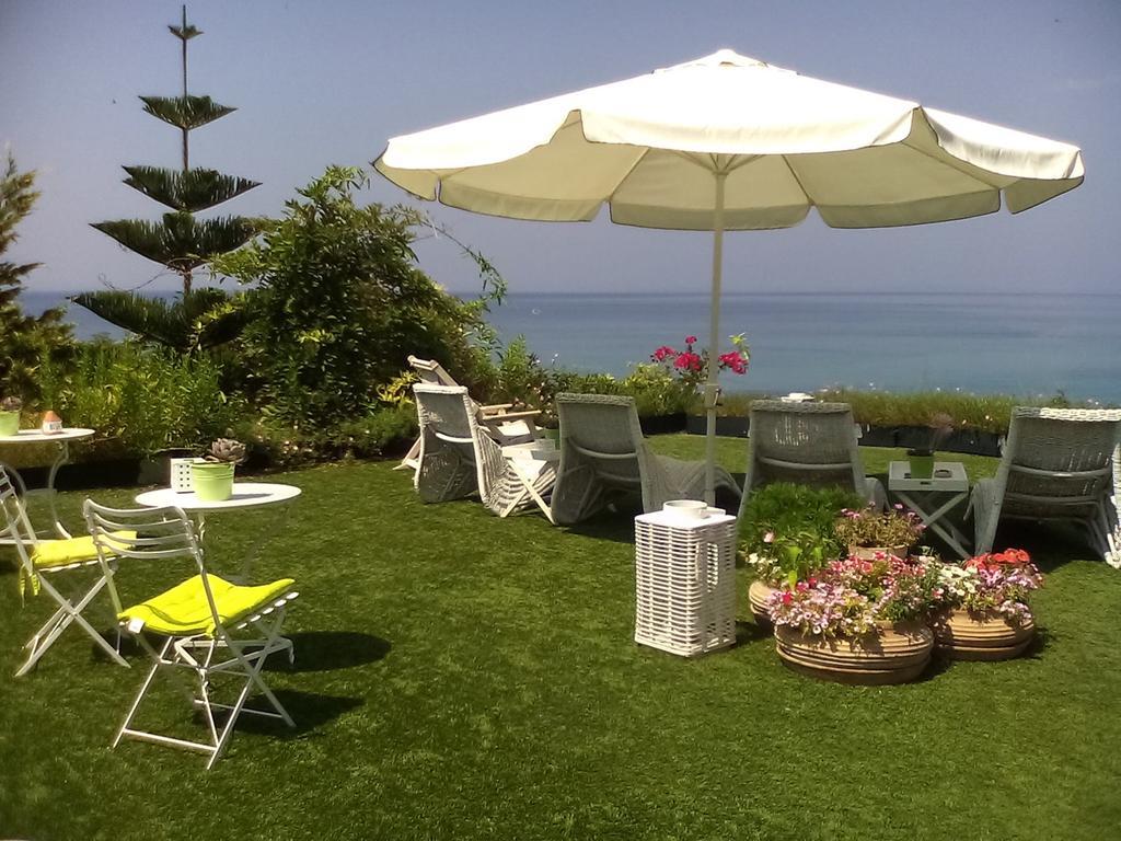 Palmina Mare Villa And Studios Paralia Vrachou Room photo