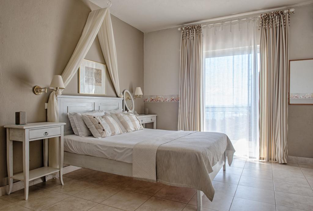 Palmina Mare Villa And Studios Paralia Vrachou Exterior photo