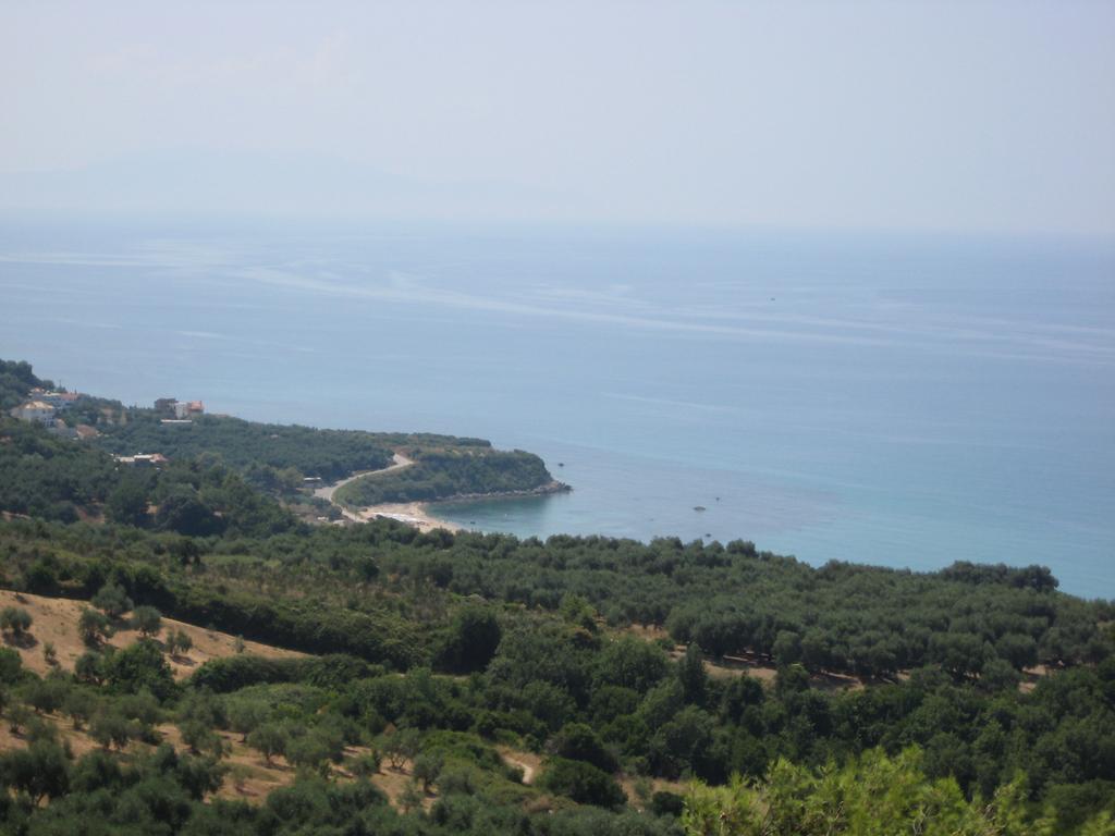 Palmina Mare Villa And Studios Paralia Vrachou Exterior photo
